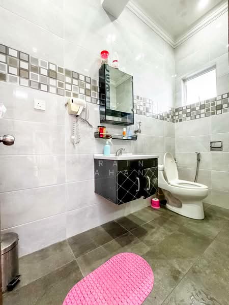 2-storey Terraced House for Sale in Ampang Jaya (Ampang) - Noraini Dahan - Bathroom - PropertyGuru.com.my
