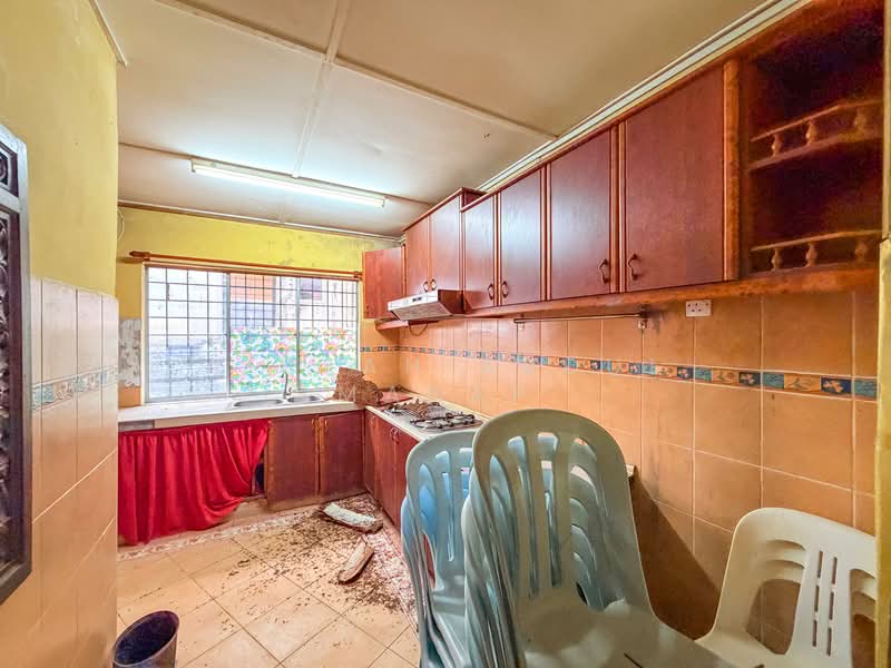 2.5-storey Terraced House for Sale in Ampang Jaya (Ampang) - Aisyah Abdul Manap - Kitchen - PropertyGuru.com.my