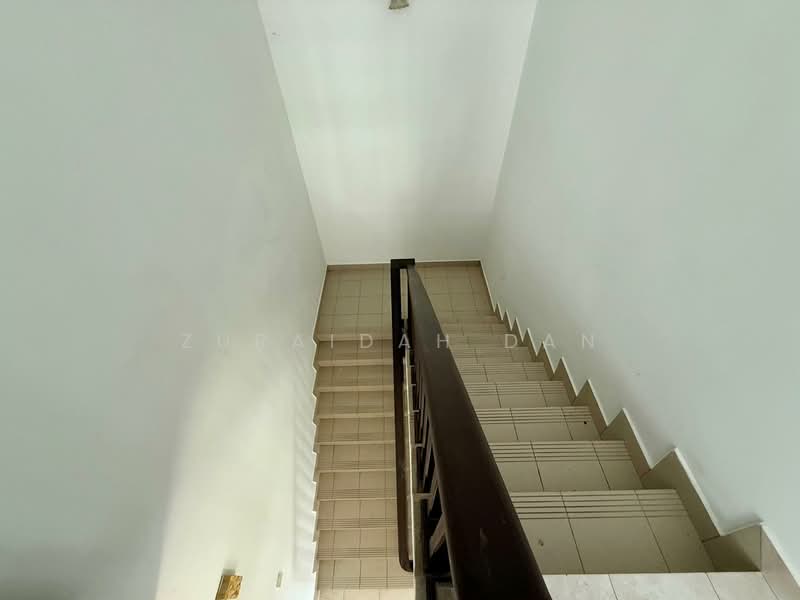 Semi-Detached House for Sale in Bandar Tun Hussein Onn (Cheras) - Zuraidah Dan - Stairs - PropertyGuru.com.my