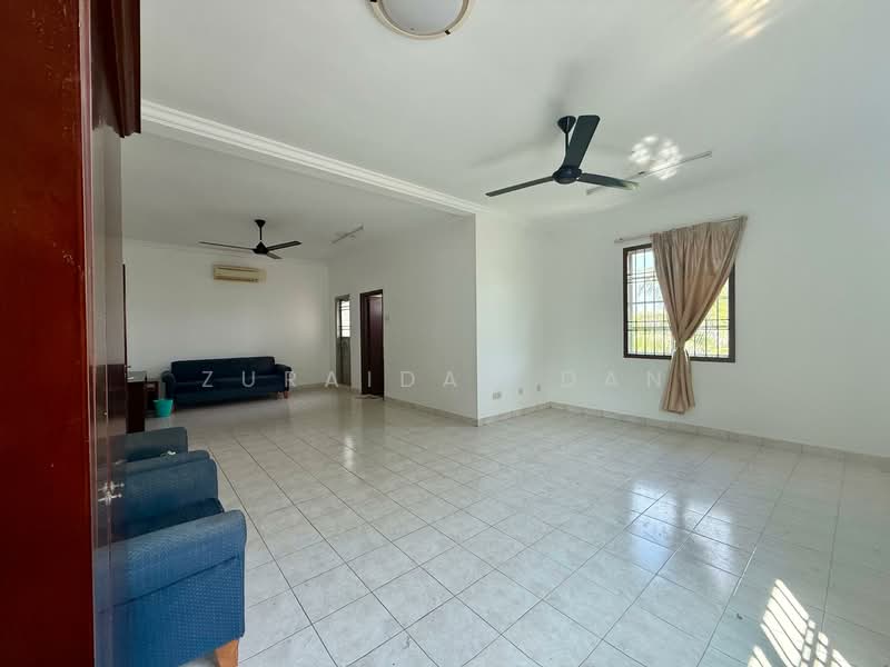 Semi-Detached House for Sale in Bandar Tun Hussein Onn (Cheras) - Zuraidah Dan - Bedroom - PropertyGuru.com.my