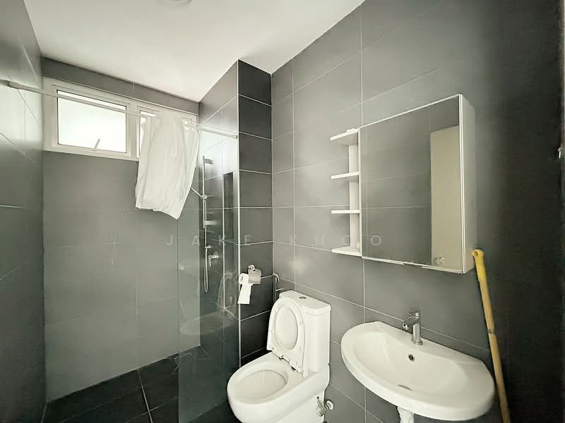 Condominium for Sale at Setia Pinnacle - Jake Khoo - Bathroom - PropertyGuru.com.my