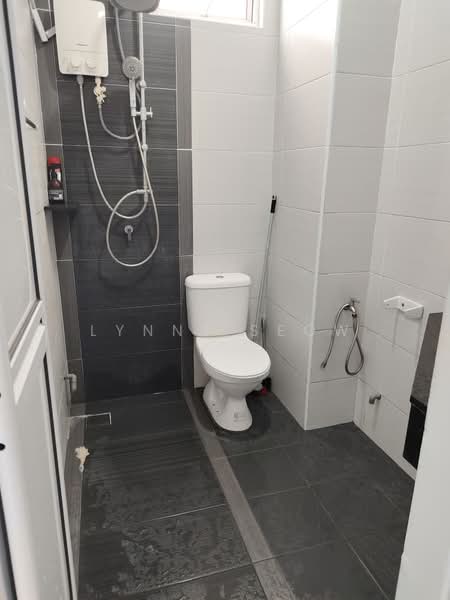 Condominium for Rent at The Oasis - Lynnz Seow - Bathroom - PropertyGuru.com.my