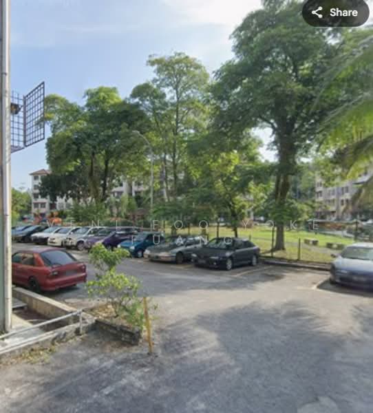 Rumah Flat untuk Dijual di Pangsapuri Daisy - Veni Foo Yoke Fuang - Car Park - PropertyGuru.com.my