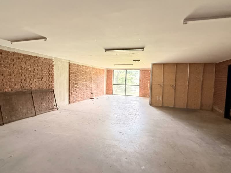 Shop for Rent in Klang (Selangor) - James Teoh - Interior - PropertyGuru.com.my