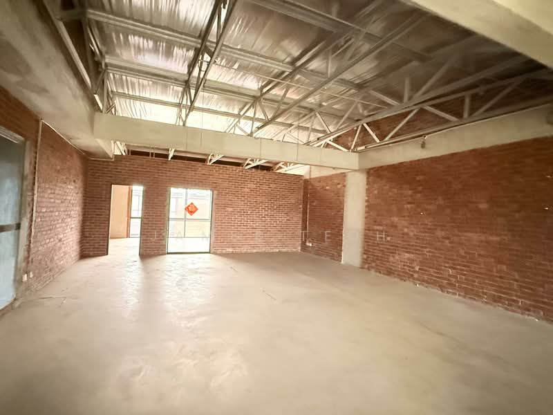 Shop for Rent in Klang (Selangor) - James Teoh - Interior - PropertyGuru.com.my