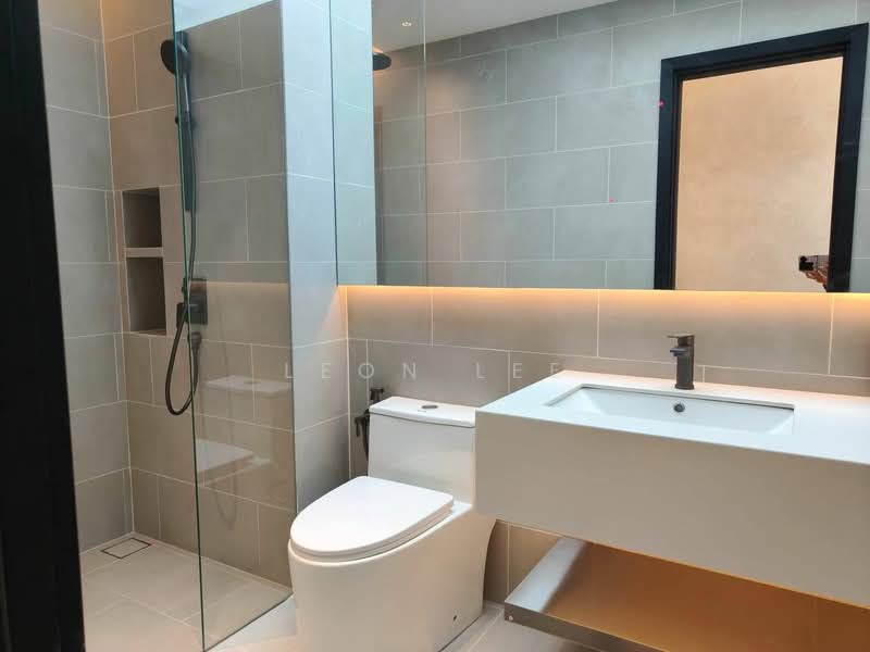 Servis Apartment untuk Dijual di Armani Hallson KLCC - Leon Lee - Bathroom - PropertyGuru.com.my