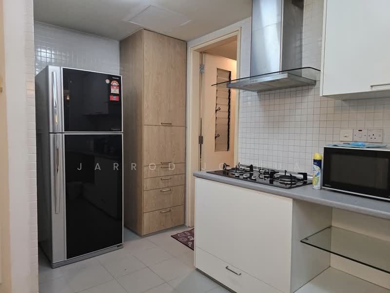 Service Residence for Rent at i-Zen @ Kiara 1 - Jarrod Joshua - Kitchen - PropertyGuru.com.my