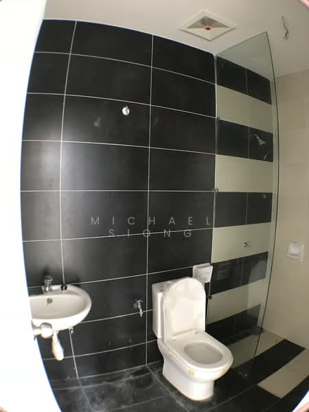 2.5-storey Terraced House for Sale in Rawang (Selangor) - Michael Siong - Bathroom - PropertyGuru.com.my