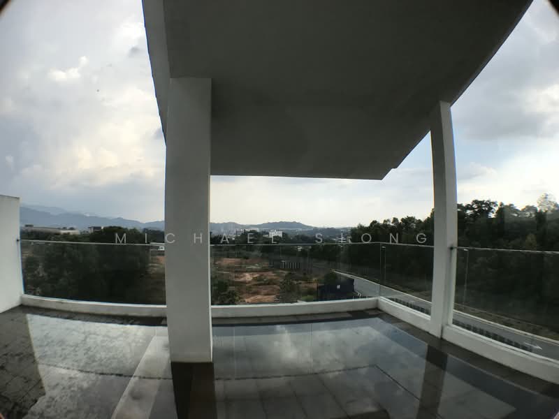 2.5-storey Terraced House for Sale in Rawang (Selangor) - Michael Siong - Balcony - PropertyGuru.com.my