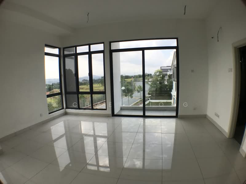 2.5-storey Terraced House for Sale in Rawang (Selangor) - Michael Siong - Balcony - PropertyGuru.com.my