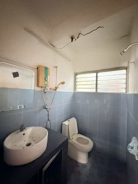 Terraced House for Sale in Ampang Jaya (Ampang) - Hanif Hanz - Bathroom - PropertyGuru.com.my