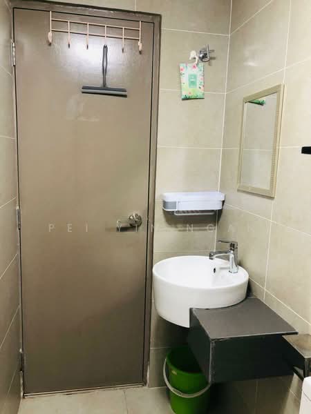 Servis Apartment untuk Dijual di Pinnacle Petaling Jaya - Pei Yin Ngan - Bathroom - PropertyGuru.com.my