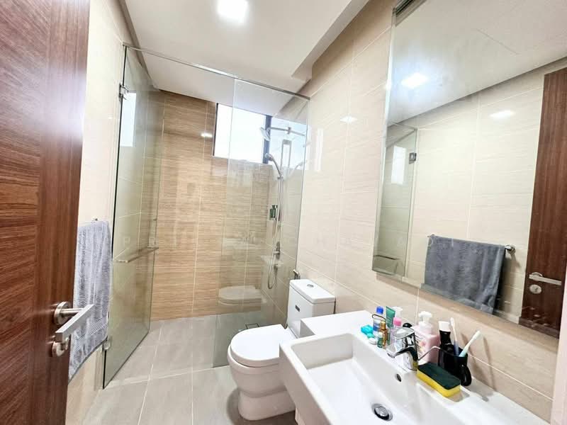 Kediaman Servis untuk Dijual di The Astaka @ 1 Bukit Senyum - APRILIA CHAYADI - Bathroom - PropertyGuru.com.my