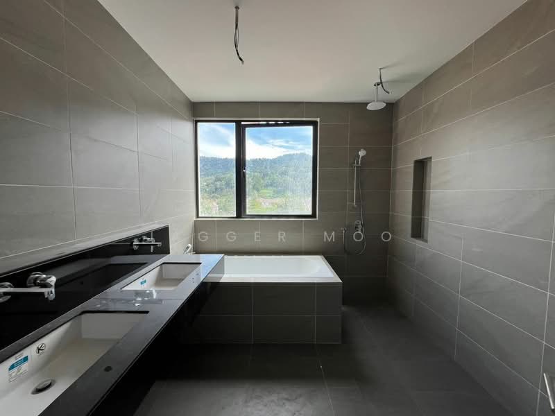 4.5-storey Terraced House for Sale in Kelab Ukay Residence (Ampang) - Jagger Moo - Bathroom - PropertyGuru.com.my
