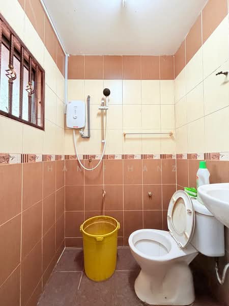Rumah Teres 2 Tingkat untuk Dijual di Ulu Kelang (Kuala Lumpur) - Hanif Hanz - Bathroom - PropertyGuru.com.my