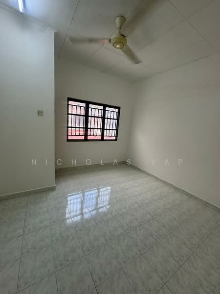 2-storey Terraced House for Sale in Taman Desaria (Petaling Jaya) - Nicholas Yap - PropertyGuru.com.my