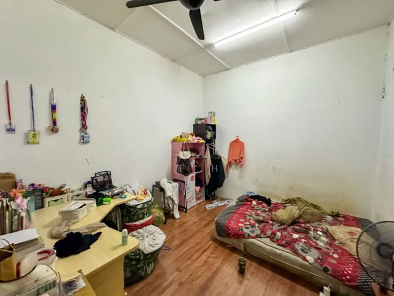 1-storey Terraced House for Sale in Kepong (Kuala Lumpur) - Hanif Hanz - Bedroom - PropertyGuru.com.my
