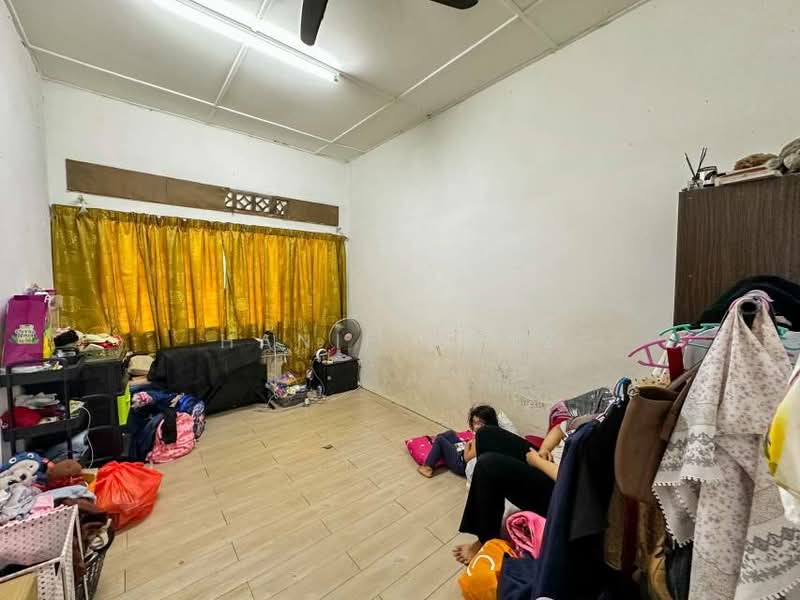 1-storey Terraced House for Sale in Kepong (Kuala Lumpur) - Hanif Hanz - Living Room - PropertyGuru.com.my