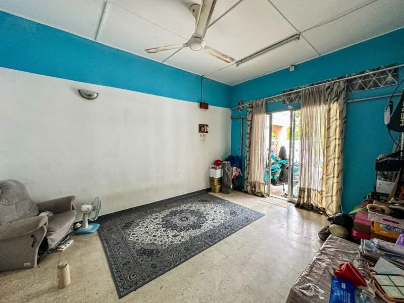 1-storey Terraced House for Sale in Kepong (Kuala Lumpur) - Hanif Hanz - Living Room - PropertyGuru.com.my