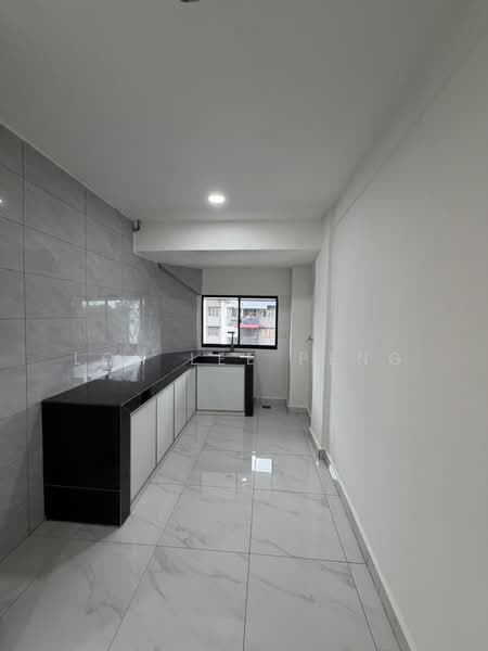 Rumah Flat untuk Dijual di Taman Molek - Loh Lee Peng - PropertyGuru.com.my