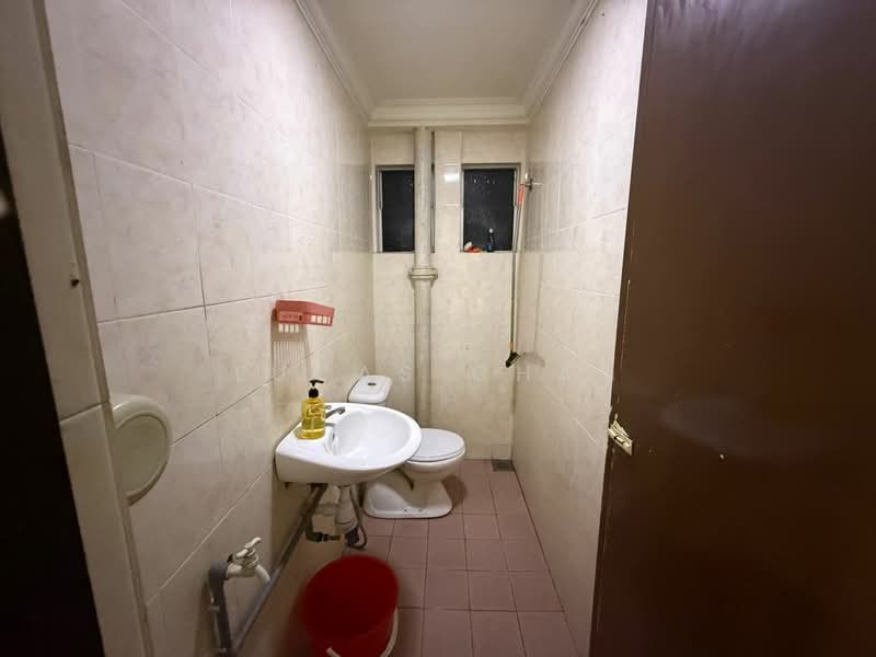 Rumah Teres 2 Tingkat untuk Dijual di Taman Bukit Desa (Taman Desa) - Lucas Chan - Bathroom - PropertyGuru.com.my