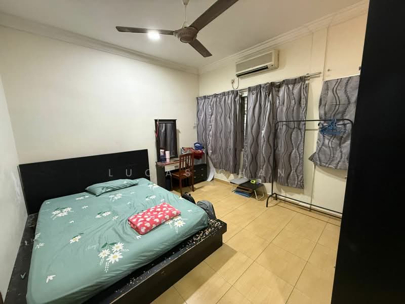 Rumah Teres 2 Tingkat untuk Dijual di Taman Bukit Desa (Taman Desa) - Lucas Chan - Bedroom - PropertyGuru.com.my