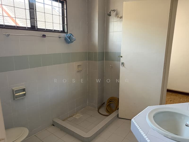 Rumah Teres untuk Dijual di Bandar Sungai Long (Selangor) - Rose Wong - Bathroom - PropertyGuru.com.my
