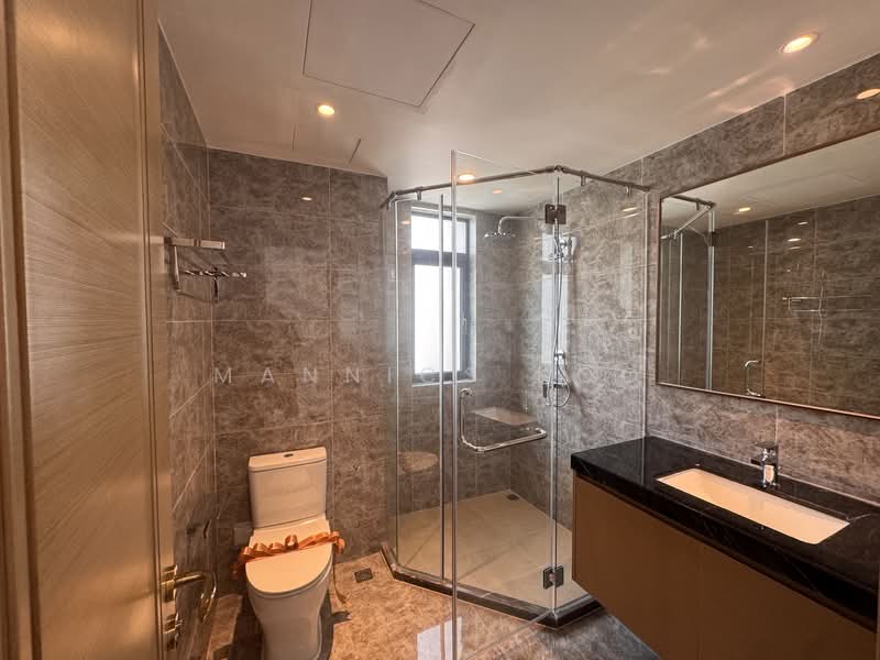 Condominium for Sale at R&F Princess Cove Phase 2-Seine Region - Mannics Koo - Master Bathroom - PropertyGuru.com.my