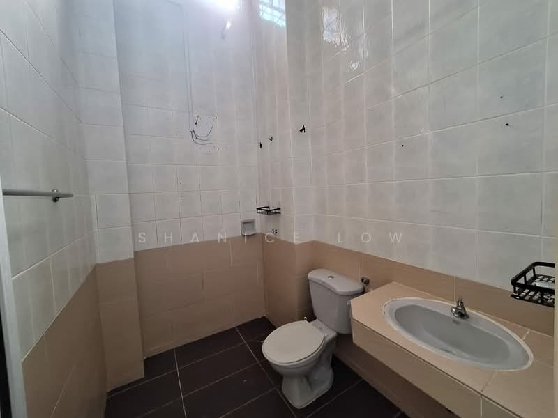 Rumah Teres 2 Tingkat untuk Dijual di Bandar Bukit Puchong 2 (Puchong) - Shanice Low - Bathroom - PropertyGuru.com.my