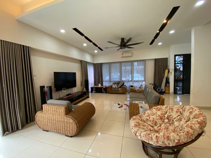 Rumah Berkembar untuk Dijual di Rawang (Selangor) - Michael Siong - Living Room - PropertyGuru.com.my