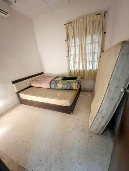 1.5-storey Terraced House for Sale in Taman Molek (Johor Bahru) - Aileen Lui - PropertyGuru.com.my