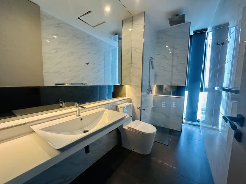 Service Residence for Sale at City of Dreams - Kathryn Lee - Common Bathroom - PropertyGuru.com.my