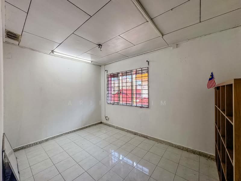 2-storey Terraced House for Sale in Seksyen 19 (Shah Alam) - Arif Halim Halim - PropertyGuru.com.my