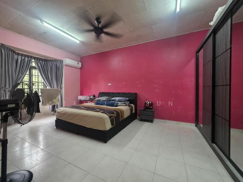 Rumah Teres 2 Tingkat untuk Dijual di Kampung Seri Jaya (Tampoi) - Tee Jay Sun - PropertyGuru.com.my