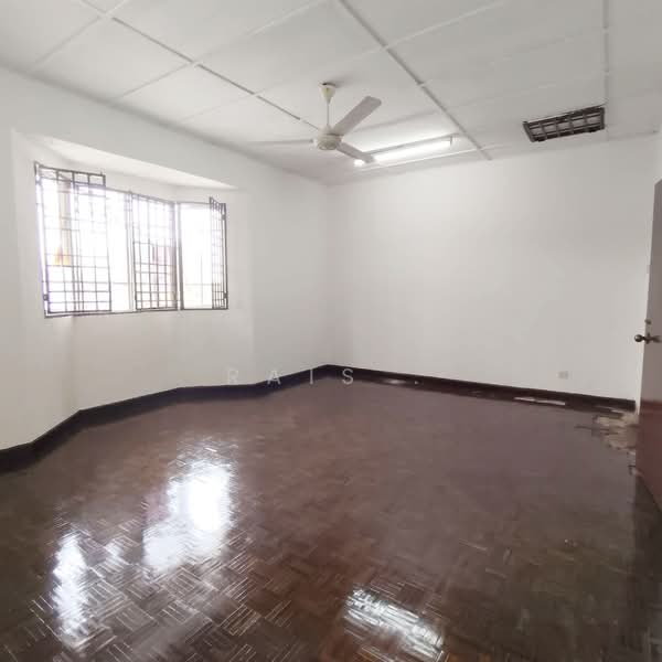 2-storey Terraced House for Sale in Kampung Raja Uda (Port Klang (Pelabuhan Klang)) - RAIS . - Interior - PropertyGuru.com.my