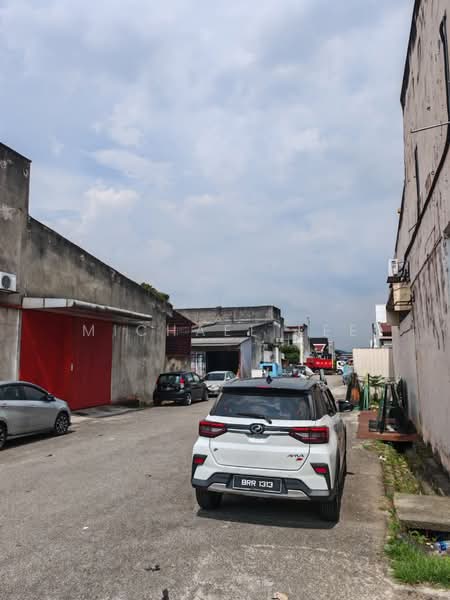 Kilang untuk Dijual di Pusat Perindustrian Sungai Chua (Kajang) - Michael Lee - Exterior - PropertyGuru.com.my