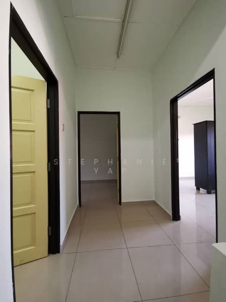 2-storey Terraced House for Sale in Taman Pendamar Indah 2 (Klang) - Stephanie Yap - Corridor - PropertyGuru.com.my
