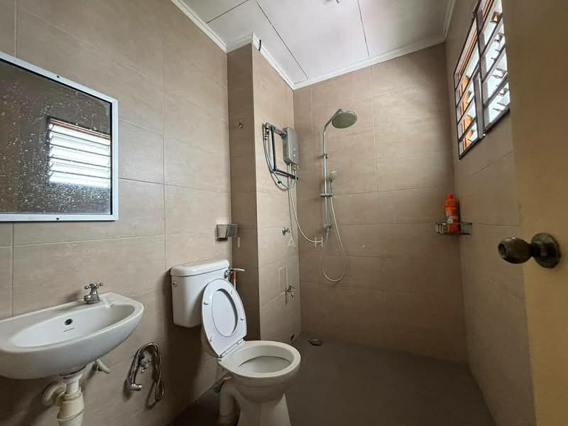 2-storey Terraced House for Sale in Bandar Kinrara Seksyen 5 (Bandar Kinrara) - Afiqah . - PropertyGuru.com.my