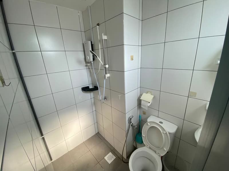 Servis Apartment untuk Disewa di The Stone - Kim Tan - Bathroom - PropertyGuru.com.my