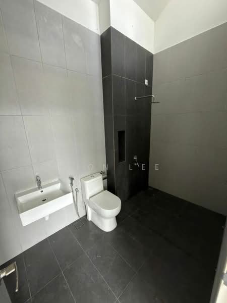 Rumah Teres 2 Tingkat untuk Dijual di Taman Mount Austin (Tebrau) - Vion Lee - PropertyGuru.com.my