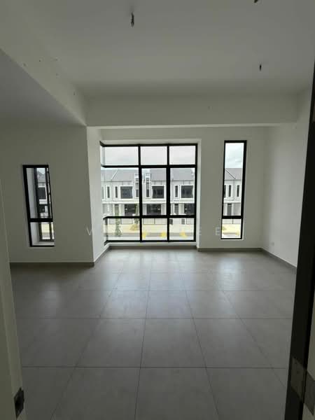 Rumah Teres 2 Tingkat untuk Dijual di Taman Mount Austin (Tebrau) - Vion Lee - PropertyGuru.com.my