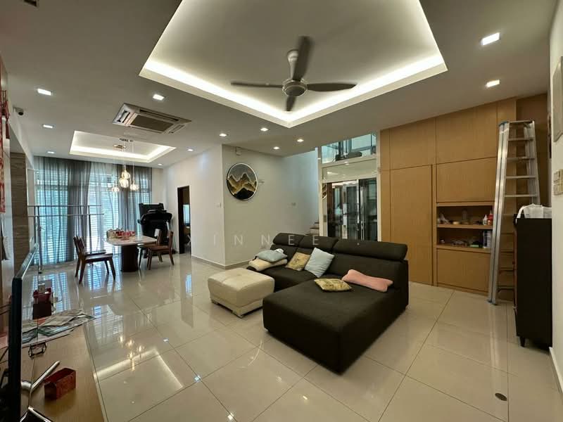 Rumah Banglo untuk Dijual di Minden Heights (Gelugor) - Xinnee . - Living Room - PropertyGuru.com.my