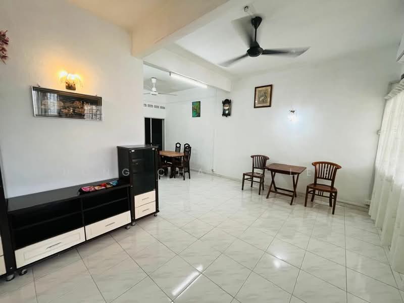 Rumah Teres 2 Tingkat untuk Disewa di Johor Bahru (Johor) - Hong Charng Lee - Living Room - PropertyGuru.com.my