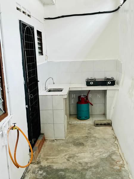 Rumah Teres 2 Tingkat untuk Disewa di Johor Bahru (Johor) - Hong Charng Lee - Kitchen - PropertyGuru.com.my