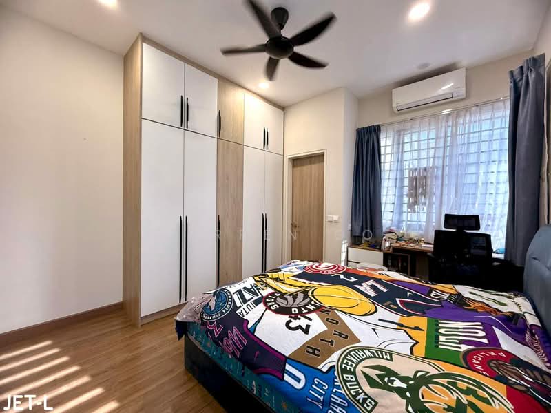 Rumah Teres 2 Tingkat untuk Dijual di Bukit Raja (Selangor) - Darren Go - Bedroom - PropertyGuru.com.my