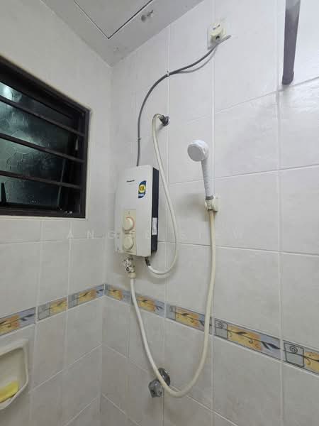 Kondominium untuk Disewa di Pelangi Utama - Angie Siew - Bathroom - PropertyGuru.com.my