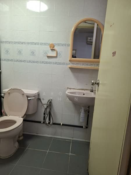 Kondominium untuk Dijual di Prima 16 (Prima Sixteen) - Margaret Than - Bathroom - PropertyGuru.com.my