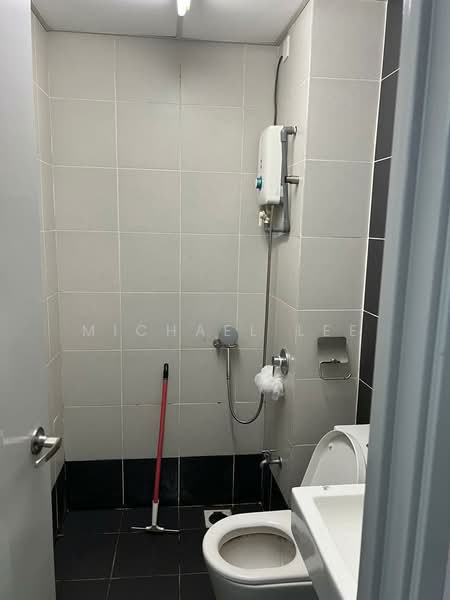 Servis Apartment untuk Disewa di Centrestage Designer Suite - Michael Lee - Bathroom - PropertyGuru.com.my