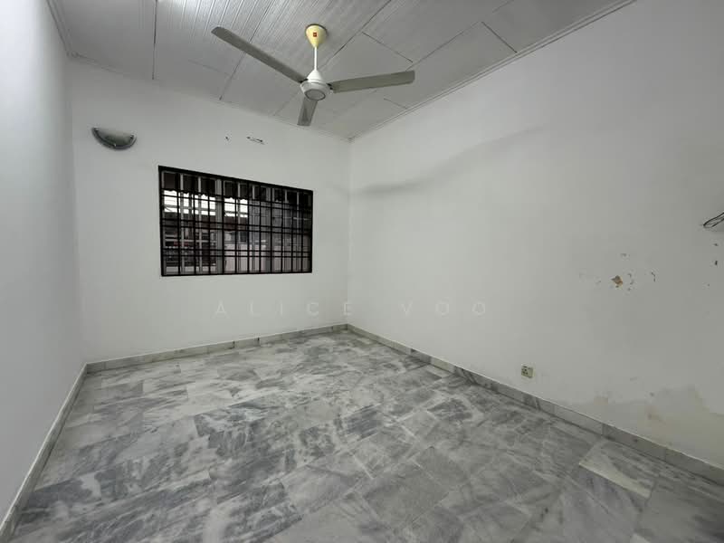 1-storey Terraced House for Sale in Taman Sri Segambut (Segambut) - Alice Voo - Interior - PropertyGuru.com.my