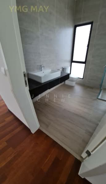 Semi-Detached House for Sale in Setia Alam (Selangor) - Jennie Chew - Bathroom - PropertyGuru.com.my